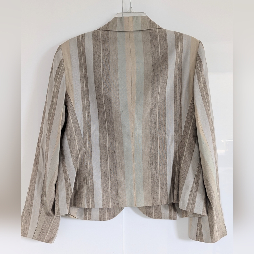 LAFAYETTE 148 Vintage Linen/Silk Blend Multi-Stripe Suit; Size 12 - Picture 5 of 16